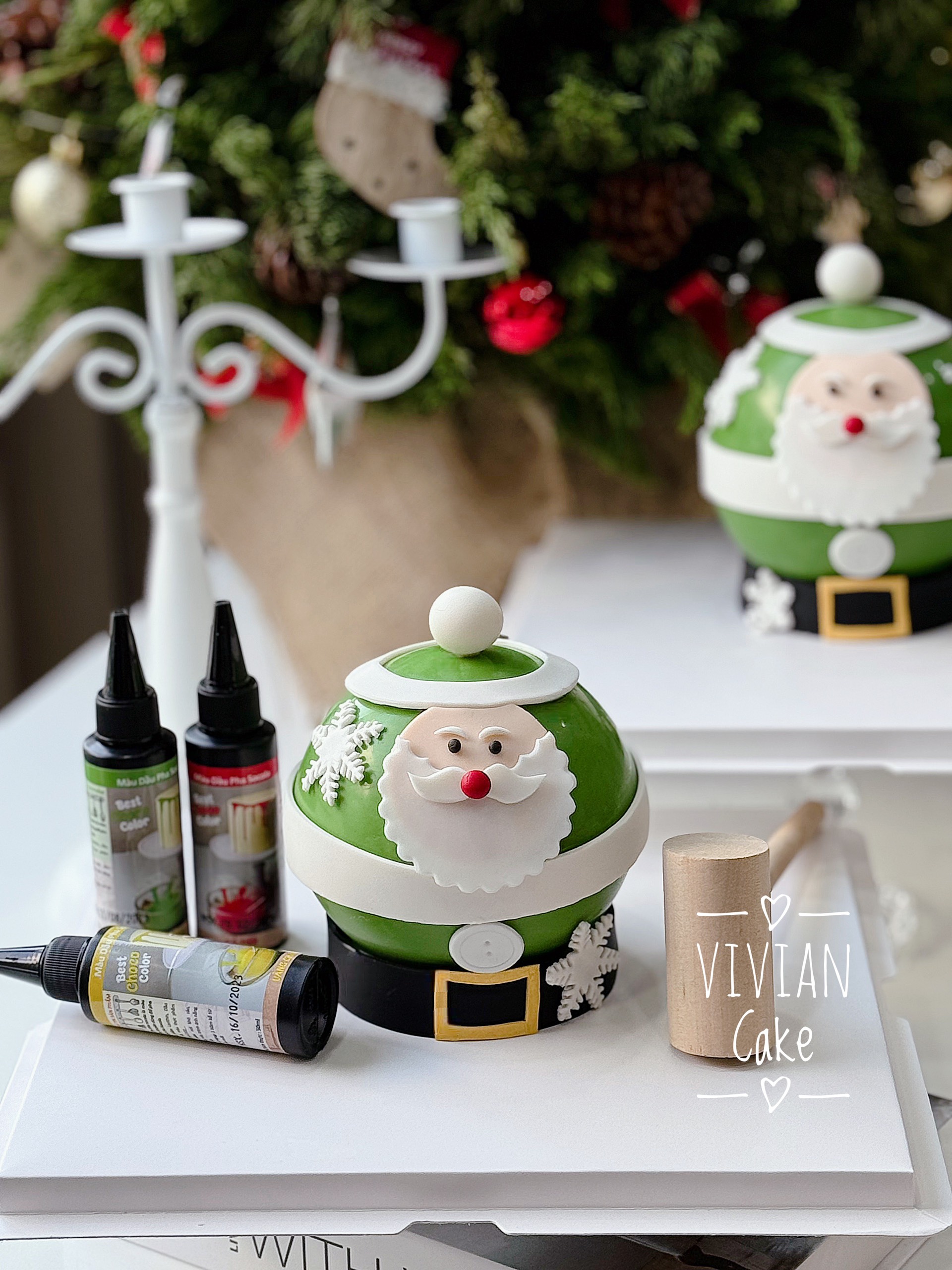 Trang trí bánh đập Pinata phiên bản noel